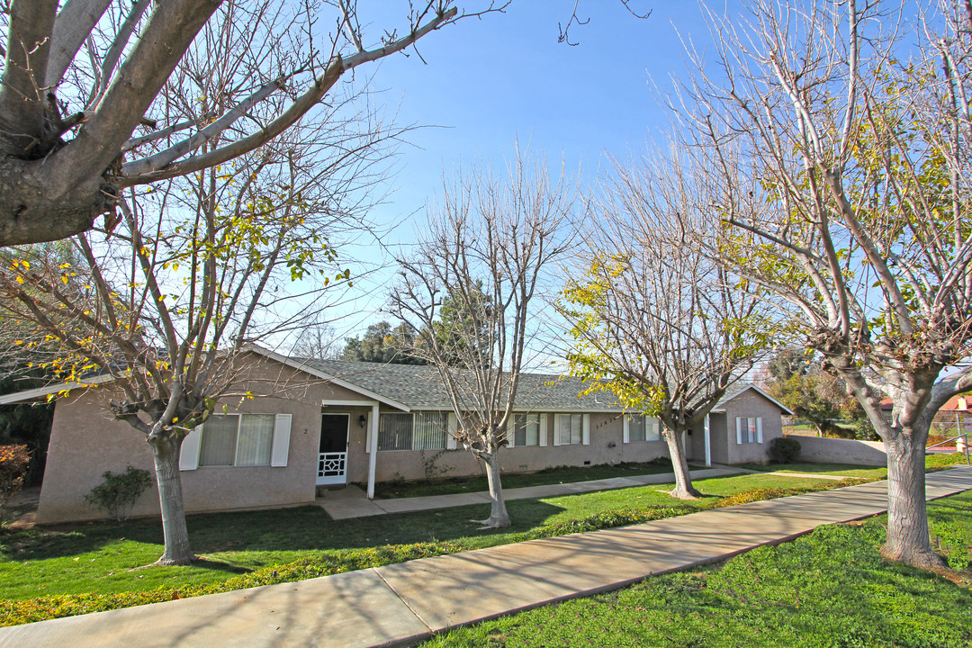 Holmes Apartments in Yucaipa, CA - Building Photo