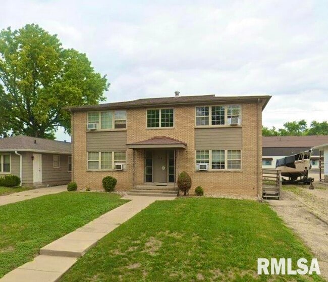 property at 715 W Ridge Rd