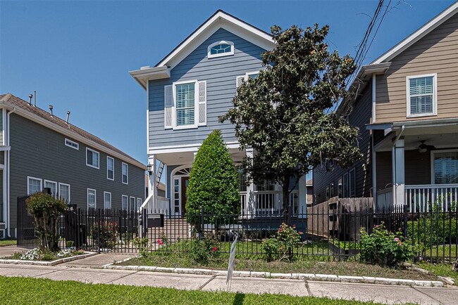 1523 W 24th St in Houston, TX - Building Photo - Building Photo