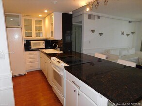 336 N Birch Rd in Fort Lauderdale, FL - Building Photo - Building Photo