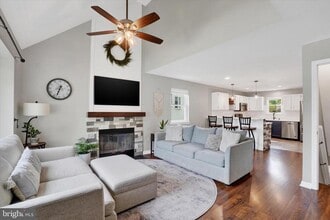 780 Blossom Hill Ln in Dallastown, PA - Building Photo - Building Photo
