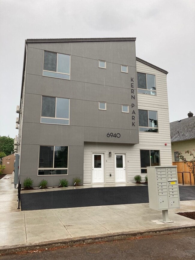 property at 6940 SE Long St