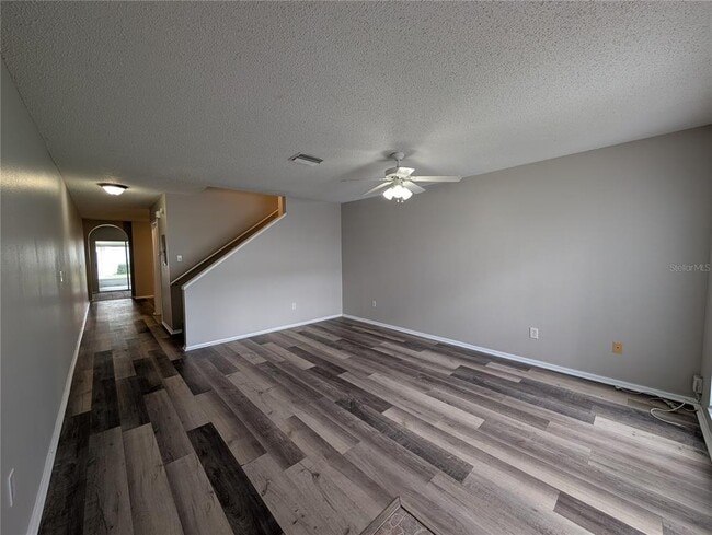 414 Kensington Lake Cir in Brandon, FL - Building Photo - Building Photo