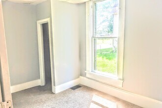 306 E North St, Unit 1 in Muncie, IN - Foto de edificio - Building Photo