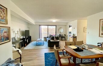 1243 Beacon St, Unit 4 in Brookline, MA - Building Photo - Building Photo