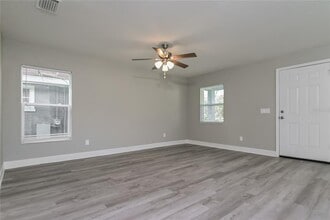 917 E Laura St in Plant City, FL - Building Photo - Building Photo