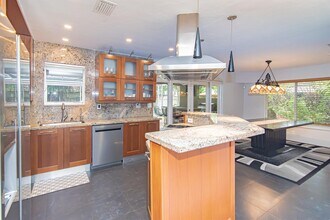 3023 NE 5th Ter in Wilton Manors, FL - Foto de edificio - Building Photo