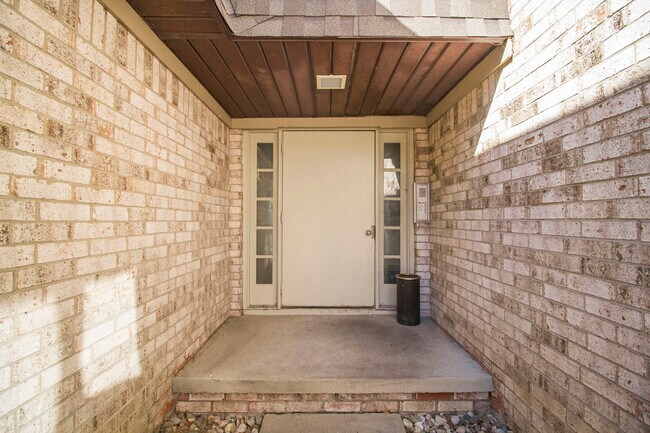5359 Cresthaven Ln, Unit 3 in Toledo, OH - Foto de edificio - Building Photo
