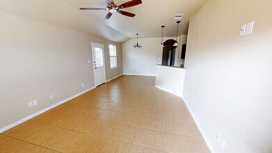 1307 Loyal Ln in Killeen, TX - Foto de edificio - Building Photo
