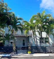 80 Salina Ave, Unit 1 in Delray Beach, FL - Building Photo