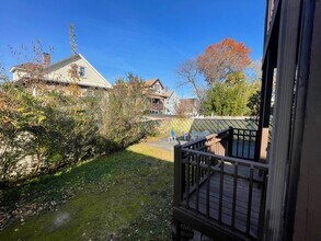 59 Quincy St, Unit NA in Medford, MA - Foto de edificio - Building Photo