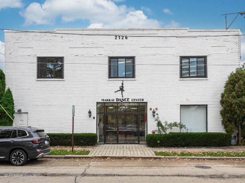 2126 1st St in Highland Park, IL - Building Photo