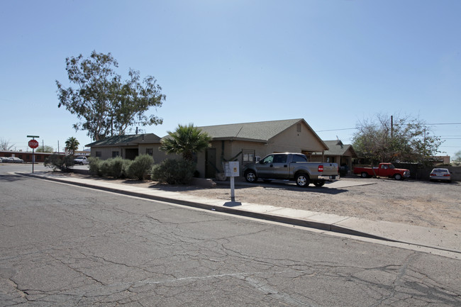 701 E 1st St in Casa Grande, AZ - Building Photo - Building Photo