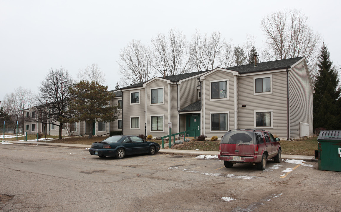 Kalamink Creek in Webberville, MI - Building Photo