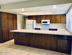 1717 E La Donna Ln in Tempe, AZ - Building Photo - Building Photo