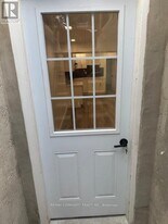 37 Fieldcrest Ave in Courtice, ON - Building Photo