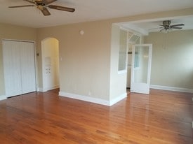 155 W River St Apartments