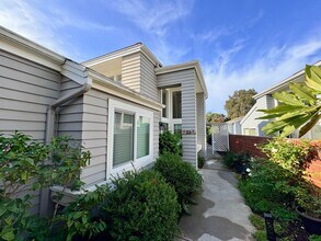 7321 Lantana Terrace in Carlsbad, CA - Building Photo - Building Photo
