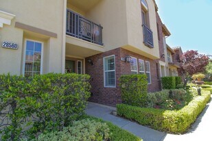 2732 Hemlock Rd in Palmdale, CA - Building Photo