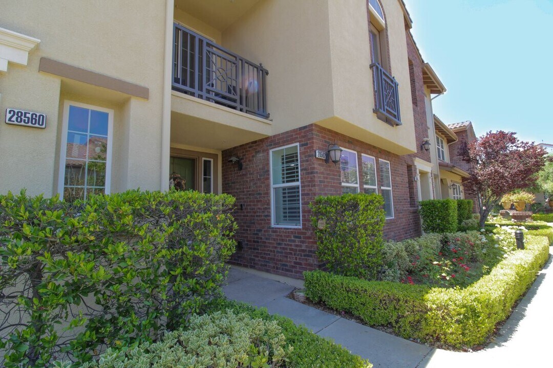 2732 Hemlock Rd in Palmdale, CA - Building Photo