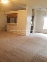 467 Springmont Ct in Newport News, VA - Building Photo - Building Photo