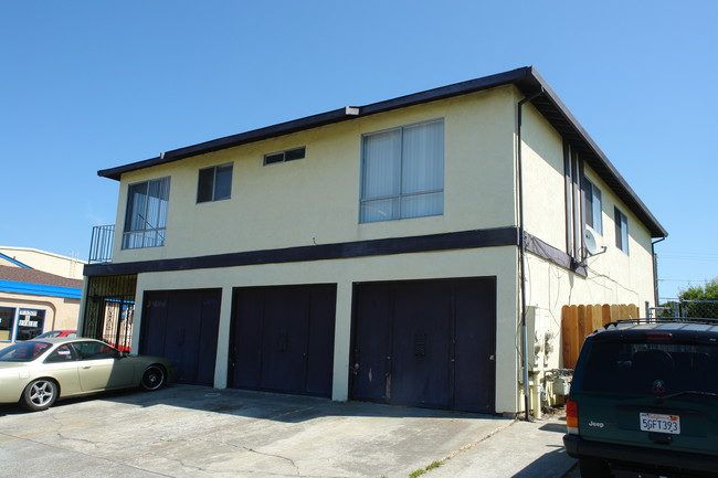 660 Carlson Blvd in Richmond, CA - Building Photo - Building Photo