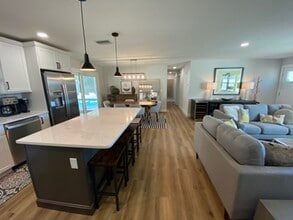 3237 Key Ave in Sarasota, FL - Building Photo - Building Photo