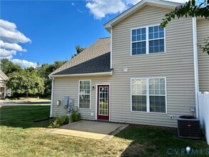 1730 Rose Mill Cir in Midlothian, VA - Foto de edificio - Building Photo
