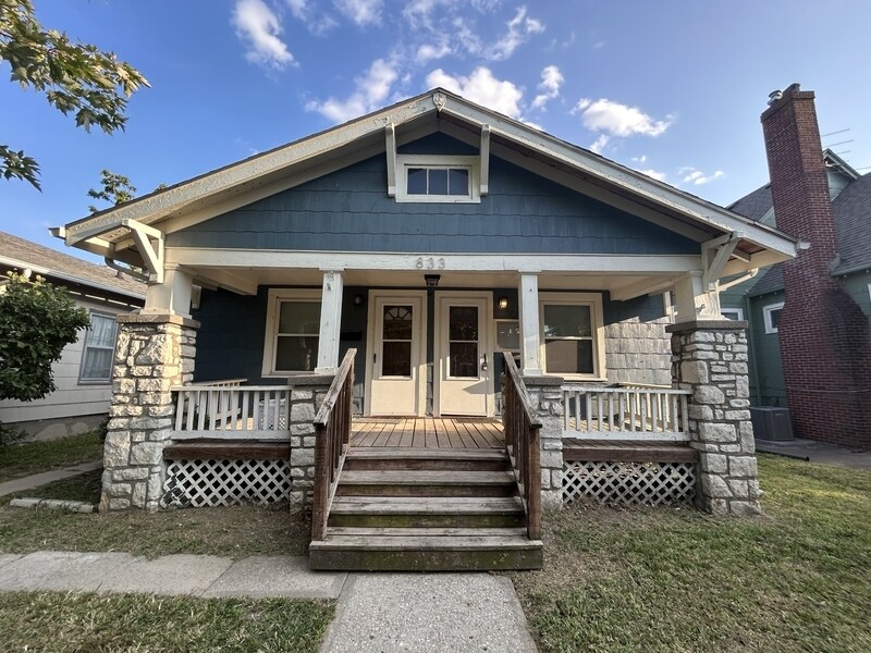 833 E 21st Ave in North Kansas City, MO - Building Photo