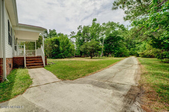 224 Doe Ridge Rd in Hampstead, NC - Foto de edificio - Building Photo