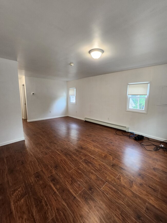 206 South St in Marlboro, NY - Building Photo - Building Photo