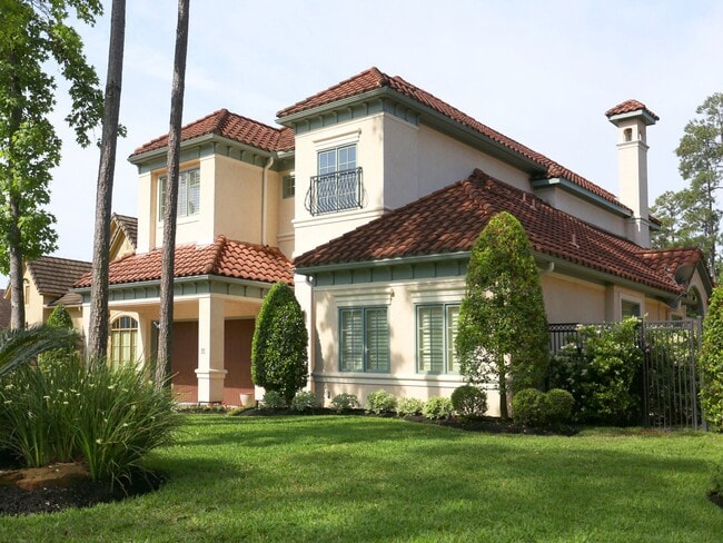 property at 15 Serenade Pines Pl