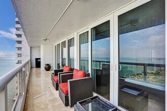 1717 N Bayshore Dr, Unit A-2547 in Miami, FL - Building Photo - Building Photo