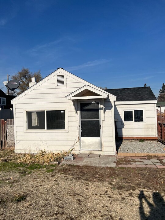 2117 E Joseph Ave in Spokane, WA - Building Photo