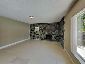 2240 NE 62nd St in Fort Lauderdale, FL - Building Photo - Building Photo