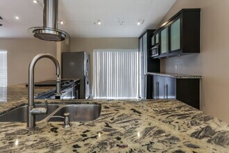 210 NW 207th Way in Pembroke Pines, FL - Building Photo - Building Photo