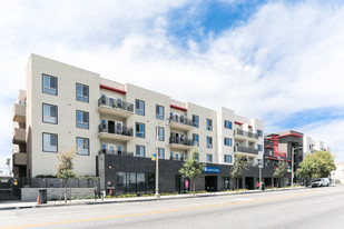 Meridian Apartments in Los Angeles, CA - Building Photo - Building Photo