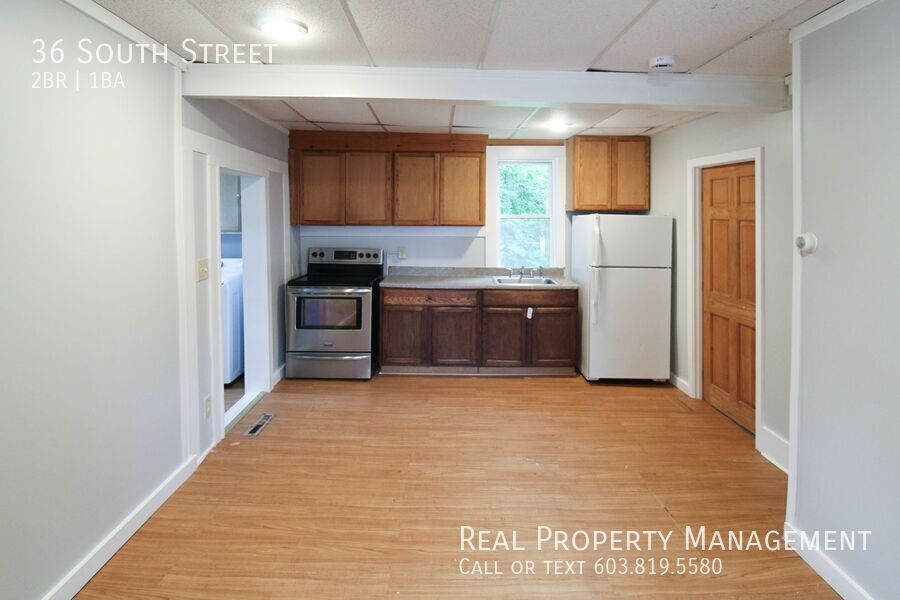 36 South St in Somersworth, NH - Building Photo