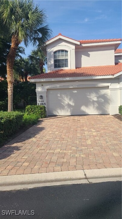 2265 Arielle Dr in Naples, FL - Building Photo