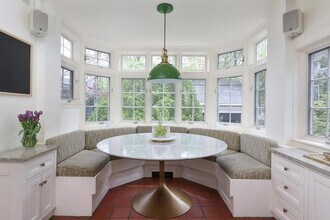 1010 Centre St in Newton, MA - Building Photo - Building Photo