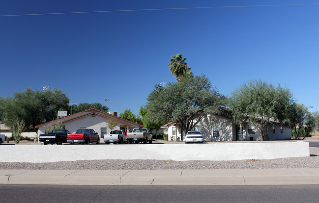 Buckeye Senior Apartments in Buckeye, AZ - Foto de edificio - Building Photo