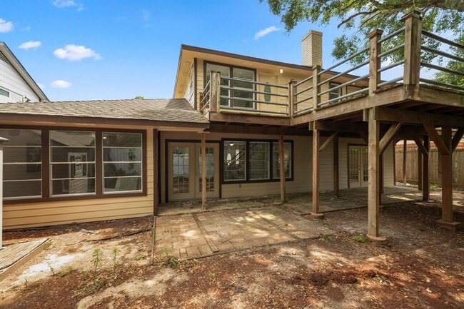 property at 1819 Redwood Ct