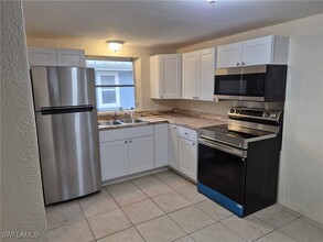 1699 Ixora Dr in North Fort Myers, FL - Building Photo - Building Photo