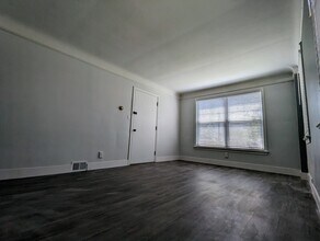 4009 Washington Blvd, Unit 1 in University Heights, OH - Building Photo - Building Photo