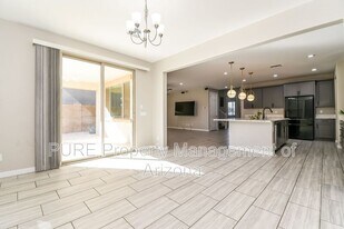 513 E Yellowstone Pl in Chandler, AZ - Building Photo