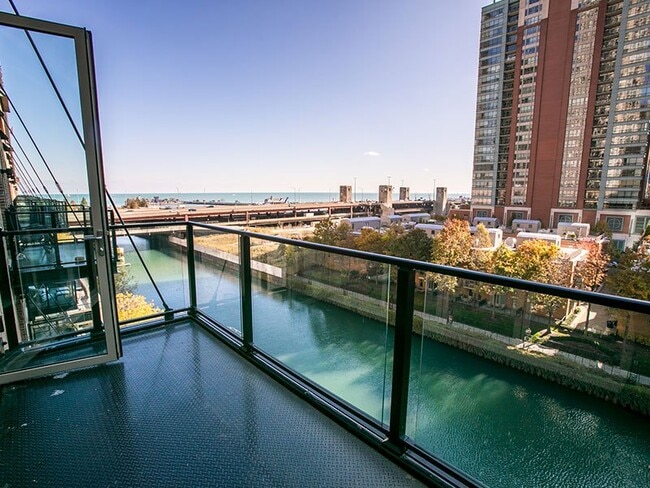 Lofts At River East in Chicago, IL - Building Photo - Building Photo