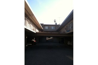 840 El Camino Real in Belmont, CA - Foto de edificio - Other
