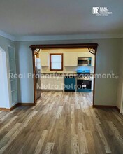 4462 1st St in Wayne, MI - Foto de edificio - Building Photo