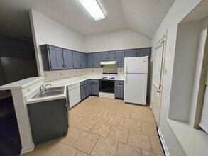 7021 Debra Cove E in Memphis, TN - Building Photo - Building Photo