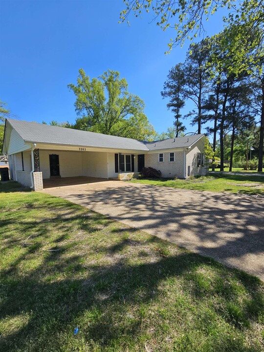 7362 Old Brownsville Rd in Arlington, TN - Building Photo